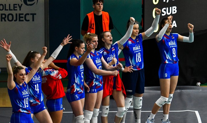 Volejbalová horúčka stúpa. V hre je druhý postup zo skupiny